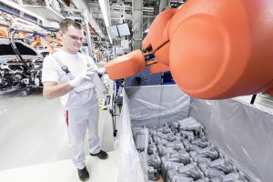 Neue Mensch-Roboter-Kollaboration in der Audi-Produktion